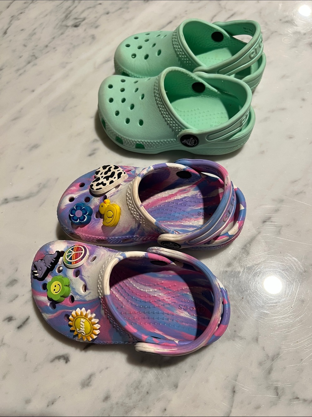 Crocs Kids Classic Clog Lot Toddler size 7 - Picture 2 of 4